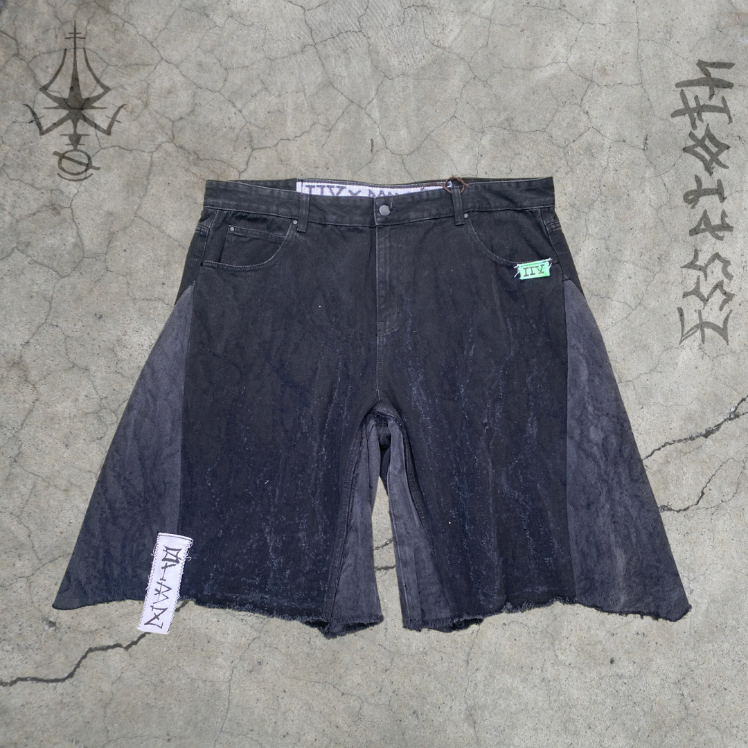 0.1 Neøphyte Shorts